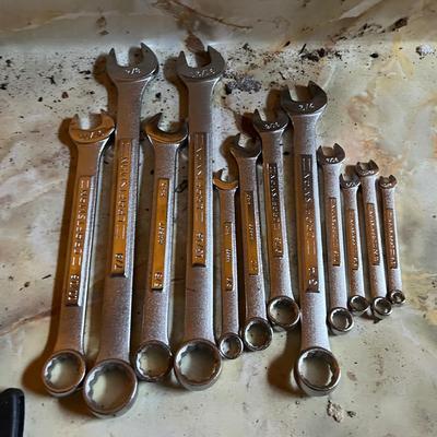 Husky Toolbox & Tools (BS2-MG)