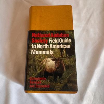 National Audubon Society Field Guides and TRAQ Binoculars (B3-DZ)