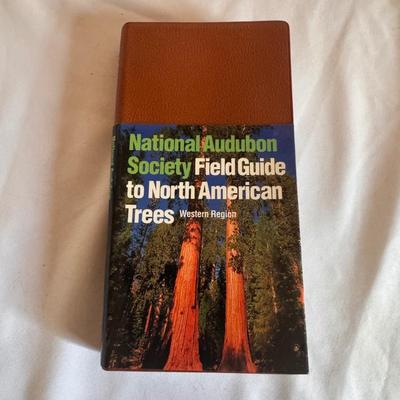 National Audubon Society Field Guides and TRAQ Binoculars (B3-DZ)