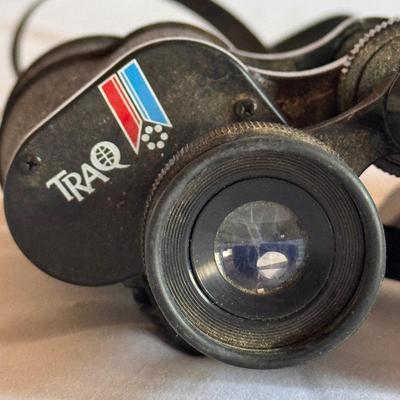 National Audubon Society Field Guides and TRAQ Binoculars (B3-DZ)