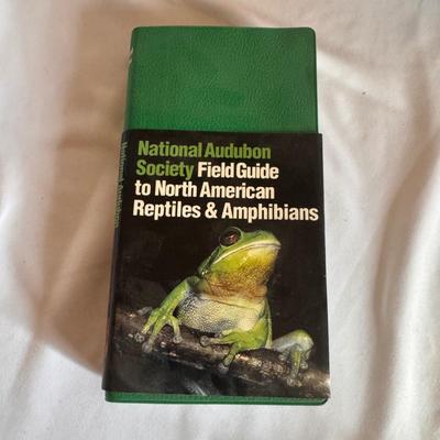 National Audubon Society Field Guides and TRAQ Binoculars (B3-DZ)