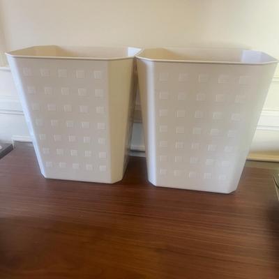 Shredder & Office Supplies (UO-MG)