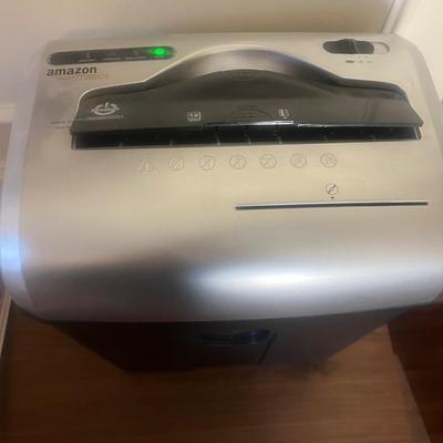 Shredder & Office Supplies (UO-MG)