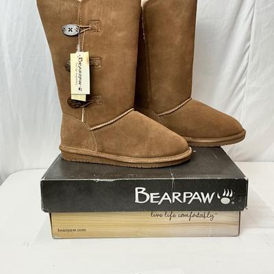 Lot A 104. NIB BEARPAW Lauren - Hickory Size 9