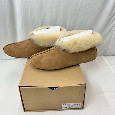 Lot A 108 NIB UGG Roo Revival - Chestnut Size 8