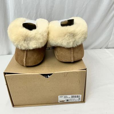Lot A 108 NIB UGG Roo Revival - Chestnut Size 8