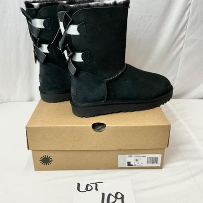 Lot A 109 NIB UGG Bailey Bow II Shimmer - Chestnut Size 9