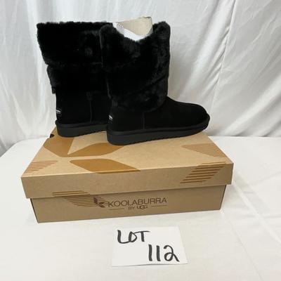 Lot A 112 NIB Koolaburra by UGG Dezi Short - Black Size 9