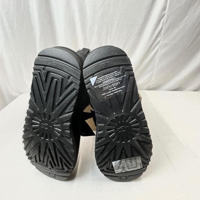 Lot A 113 NIB UGG Gita Bow Mini - Black Size 8