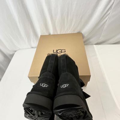 Lot A 113 NIB UGG Gita Bow Mini - Black Size 8