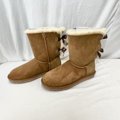 Lot A 115 New-No Box UGG Bailey Bow II - Chestnut Size 8