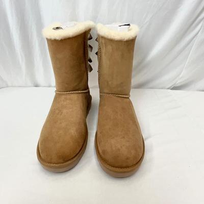Lot A 115 New-No Box UGG Bailey Bow II - Chestnut Size 8