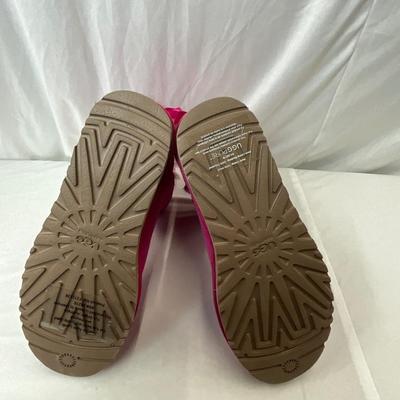 Lot A 117 New-No Box UGG Bailey Bow II - Pink Size 8