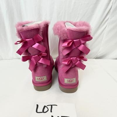 Lot A 117 New-No Box UGG Bailey Bow II - Pink Size 8
