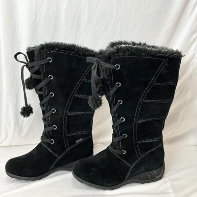 Lot A 119 Two Pair of Sporto Ladies Winter Boots, Suede Faux Fur - Black Size 8 & Tan Size 8.5