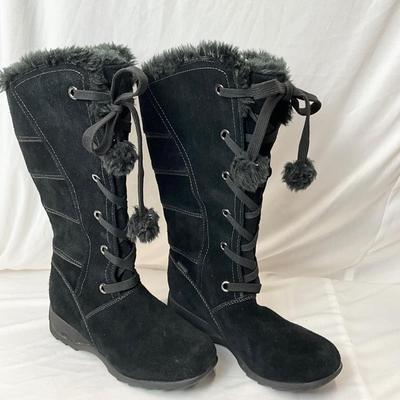 Lot A 119 Two Pair of Sporto Ladies Winter Boots, Suede Faux Fur - Black Size 8 & Tan Size 8.5