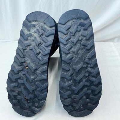 Lot A 120 Two Pair of BEARPAW Suede Boots Size 9