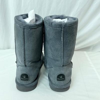 Lot A 120 Two Pair of BEARPAW Suede Boots Size 9