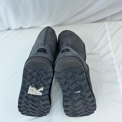 Lot A 120 Two Pair of BEARPAW Suede Boots Size 9