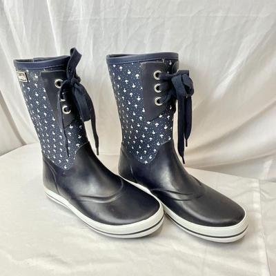 Lot C 121 Ladies Mackintosh New England Jacket, Ladies Kees Rain Boot (size9), & Misty Harbor Umbrella