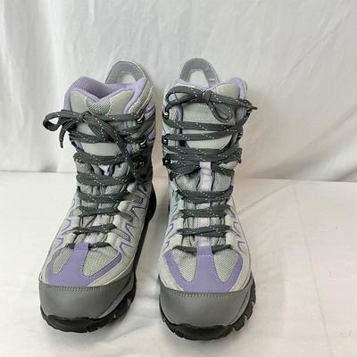 Lot C 122 Swiss Gear Winter Boots (size 8) & Tek Gear Fleece Jacket (size XXL)