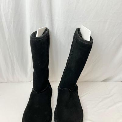 Lot A 123 Two Pair of BEARPAW Elle Tall Boots (gently worn) Size 8