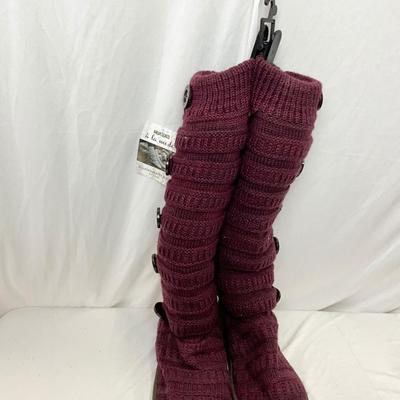 Lot A 124 UGG Bailey Bow II Short - Wine Size 7 (gently worn) & NEW Mukluks Slouch Sweater Boots