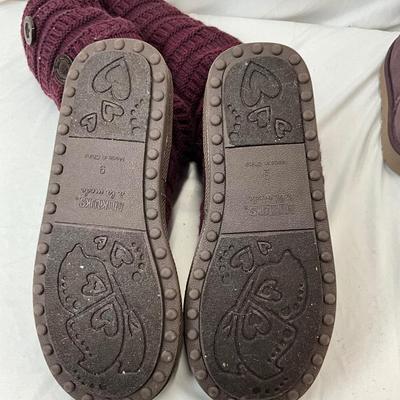 Lot A 124 UGG Bailey Bow II Short - Wine Size 7 (gently worn) & NEW Mukluks Slouch Sweater Boots