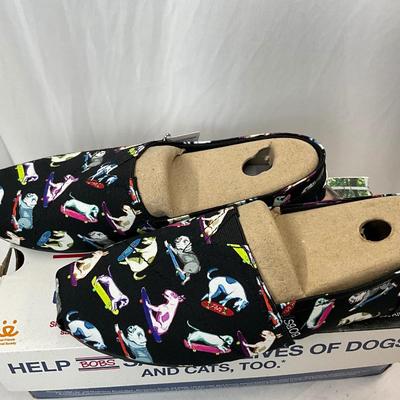 Lot C 135. NIB Bob’s from Skechers Size 9 (cute dogs)