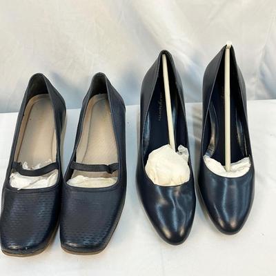 Lot B 143 Four Pair of Easy Spirit Closed Toe Shoes Size 8