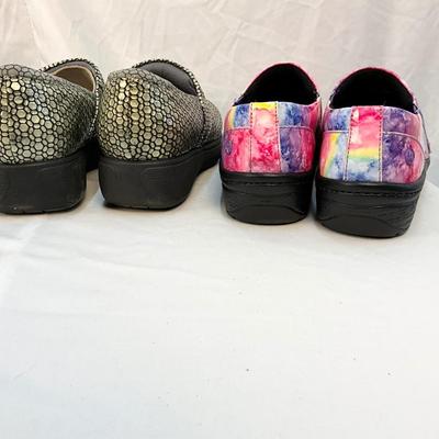 Lot B 146. Six Pair of Clogs, Variety of Brands - Size 6