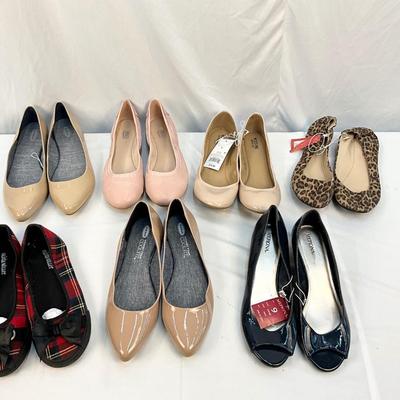 Lot C 148. Seven Pair of Flat Shoes - Sizes 9-9.5