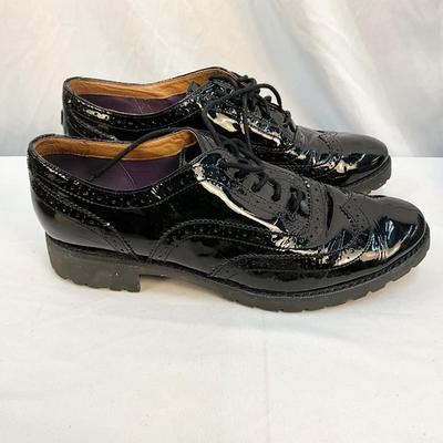 Lot C 150. SPERRY Lot (black or. Size 8, others size 9)