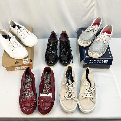 Lot C 150. SPERRY Lot (black or. Size 8, others size 9)