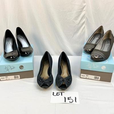 Lot C 151 Life Stride, Two NIB, One New no box Size 8.5