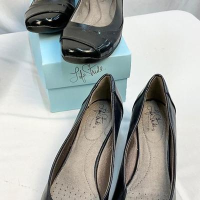 Lot C 152. Life Stride, Two NIB, Three Like New Size 9