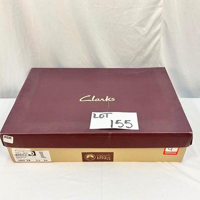 Lot C 155 NIB Clark’s Malia Poplar Black Size 9