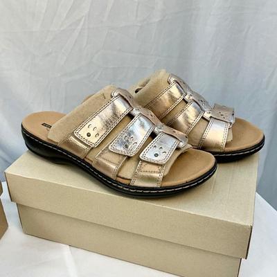 Lot C 158 NIB Three Pair of Clark’s Ultimate Comfort Collection