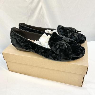 Lot C 160. Two Pair of Clark’s Ankle Boots Sizes 8.5 & One NIB Black Velvet Flats