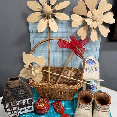 Wood flowers, shoes, cottage and more