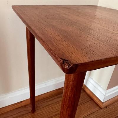 MCM Teak Nesting Side Tables & Carved Wood Vase