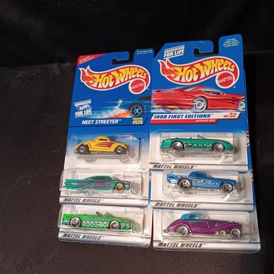 NEW IN PACKAGE HOT WHEELS CARS