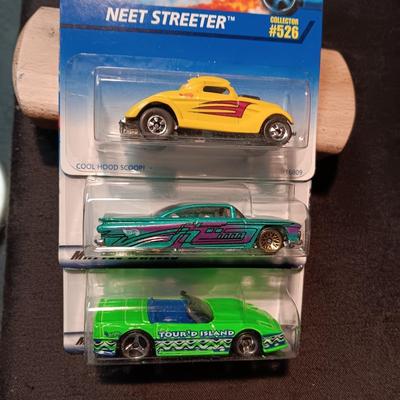 NEW IN PACKAGE HOT WHEELS CARS