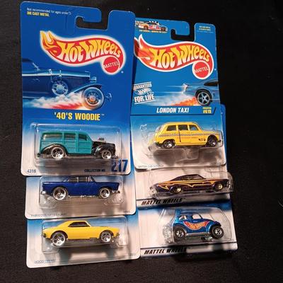 NEW IN PACKAGE HOT WHEELS CARS