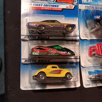 NEW IN PACKAGE HOT WHEELS CARS