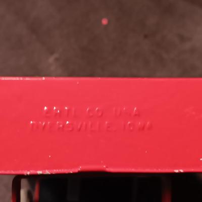 INTERNATIONAL FARMALL 656 TOY TRACTOR & 2 ERTL CARTS