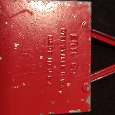 INTERNATIONAL FARMALL 656 TOY TRACTOR & 2 ERTL CARTS