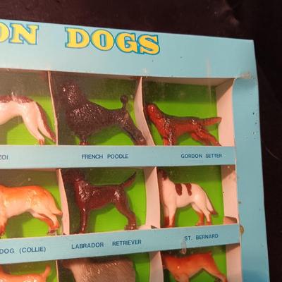 UNOPENED 24 BLUE RIBBON PLASTIC DOGS BY MARX