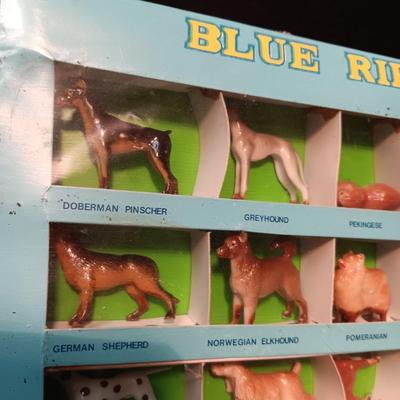 UNOPENED 24 BLUE RIBBON PLASTIC DOGS BY MARX