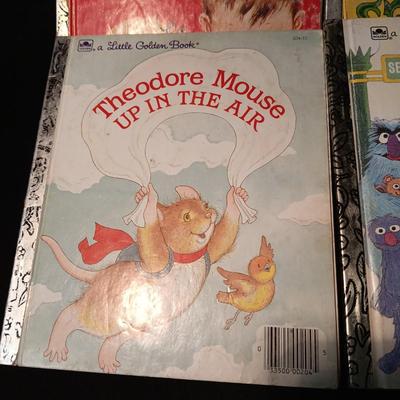 6 LITTLE GOLDEN BOOKS IN GOOD CONDITION